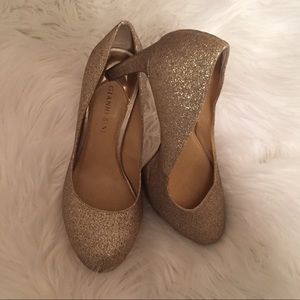 Gianni Bini Gold Heels 7M
